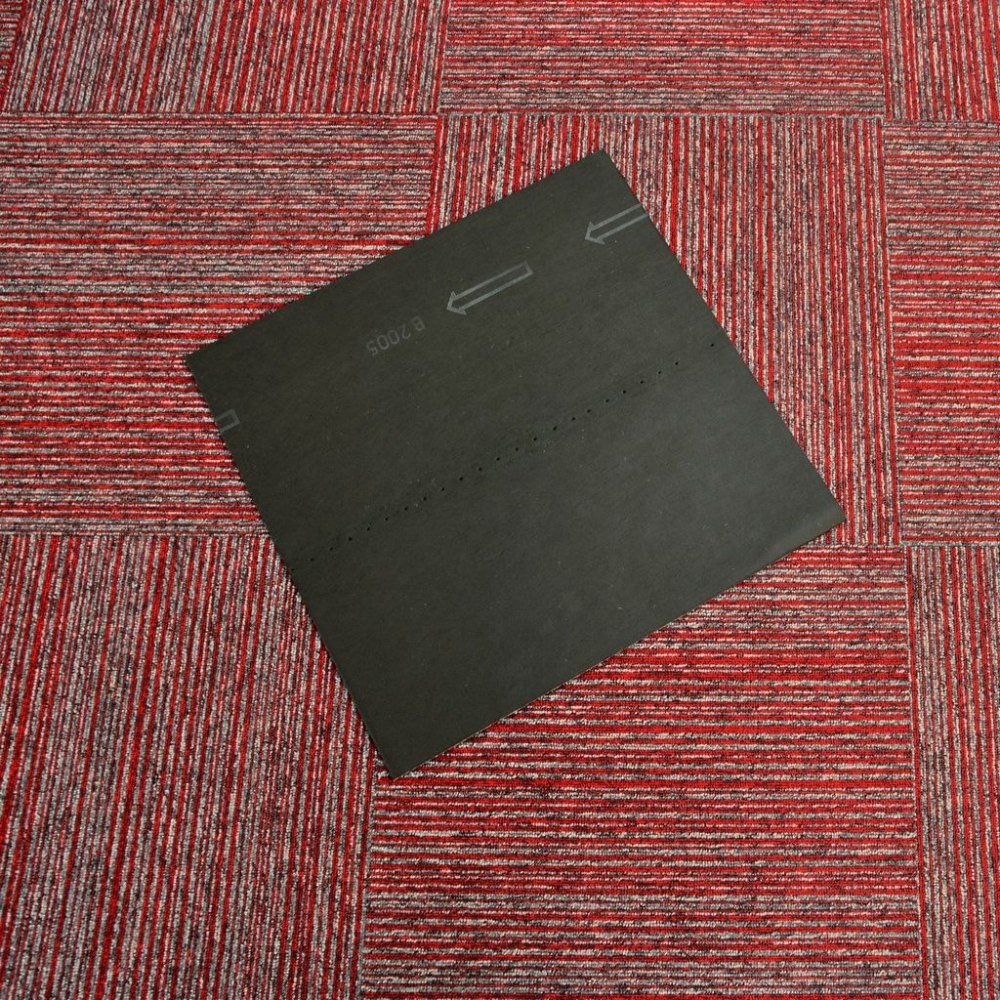 Kobercové čtverce - CORAL 60380 červeno šedý